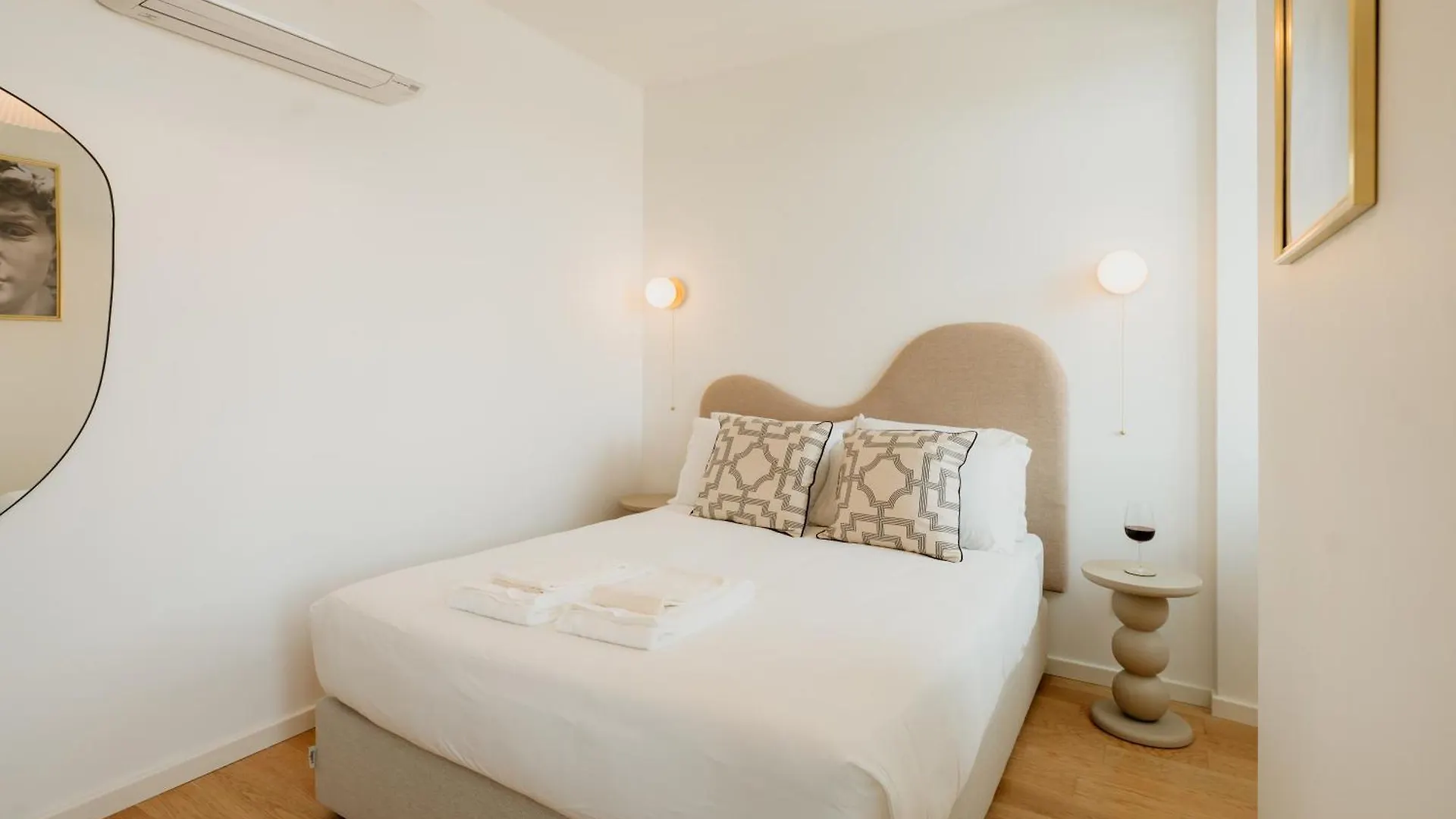 Mary Pink - No 1B - Lovely Two-Bedroom Apartment Lisboa